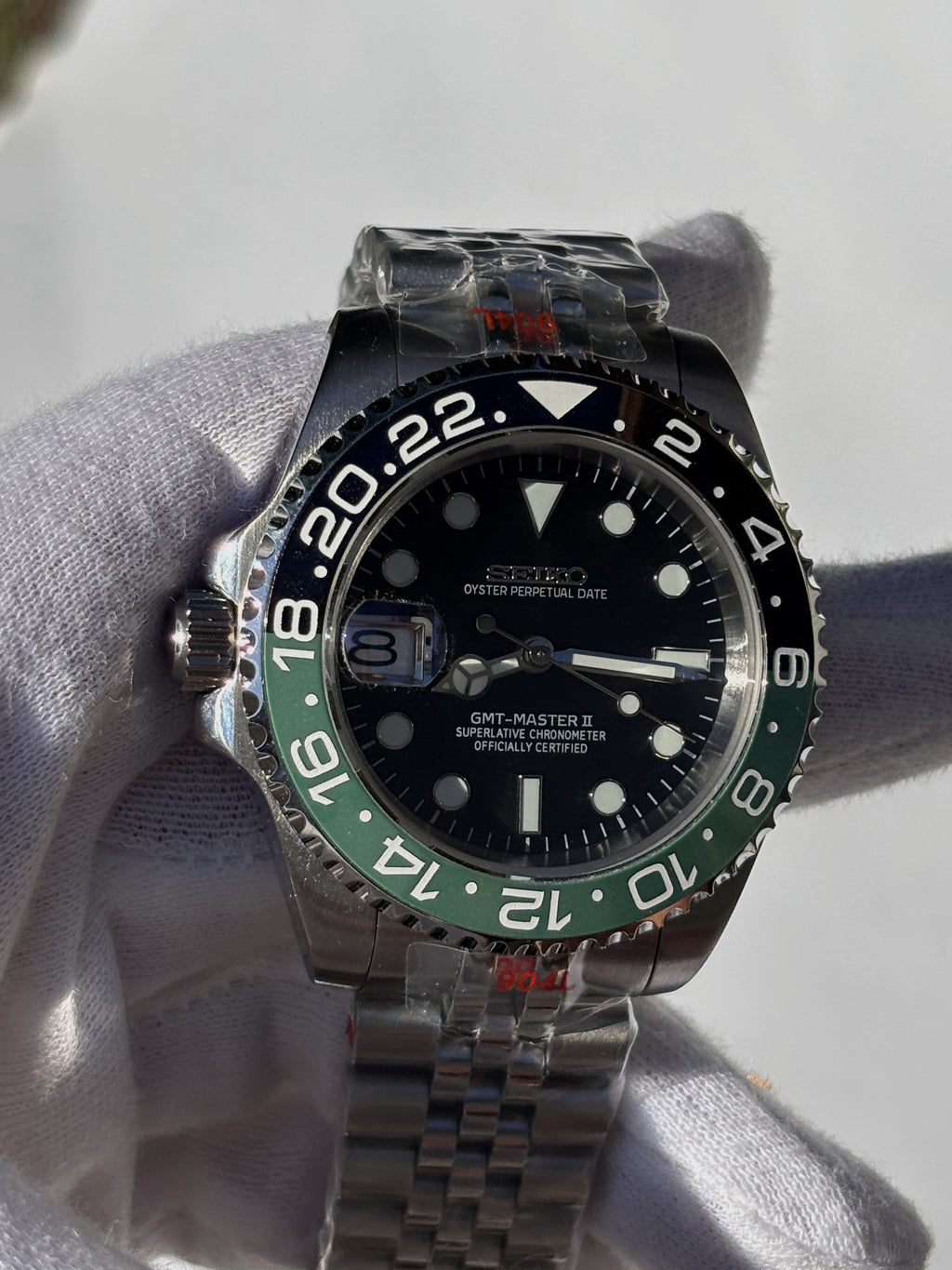 Seiko MOD GMT automata karóra, acél, fekete számlap, zöld-fekete lünetta, 40 mm, NH34 | Jungle