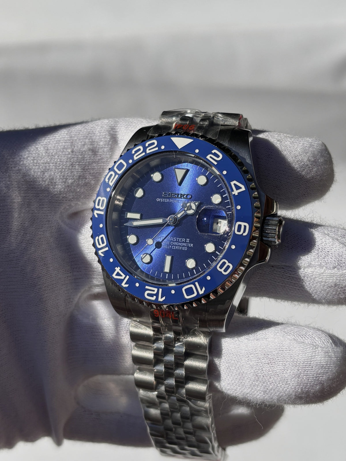Seiko MOD GMT automata karóra, acél, kék számlap, kék lünetta, 40 mm, NH34 | Blueberry
