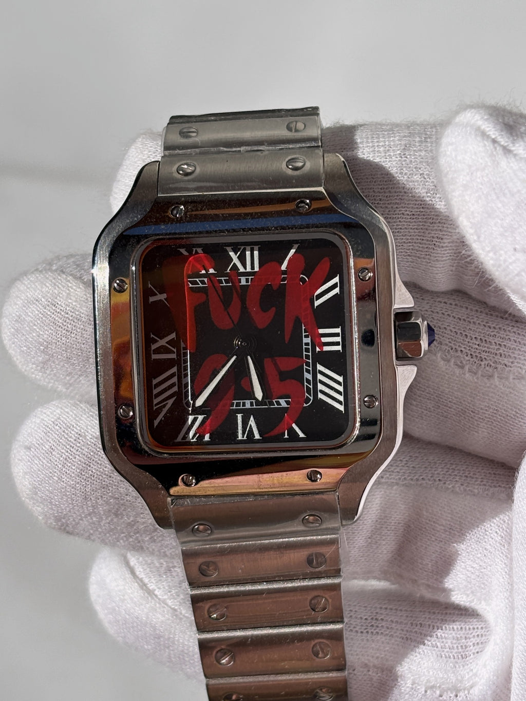 Seiko MOD automata karóra, acél, sötét számlap, piros graffiti felirat, 38 mm, NH34 | Ember