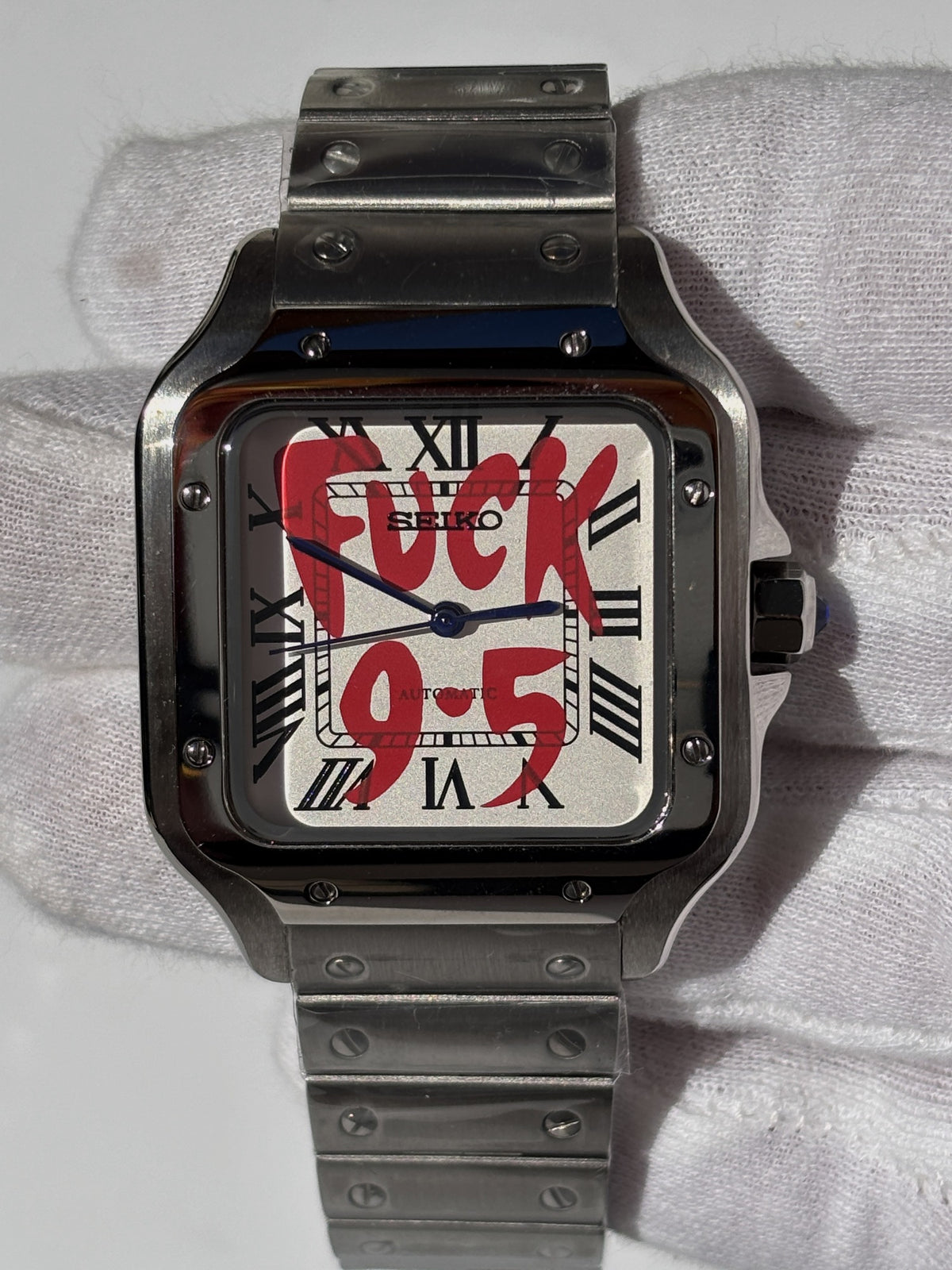 Seiko MOD automata karóra, acél, fehér számlap, piros graffiti felirat, 38 mm, NH34 | Rebel