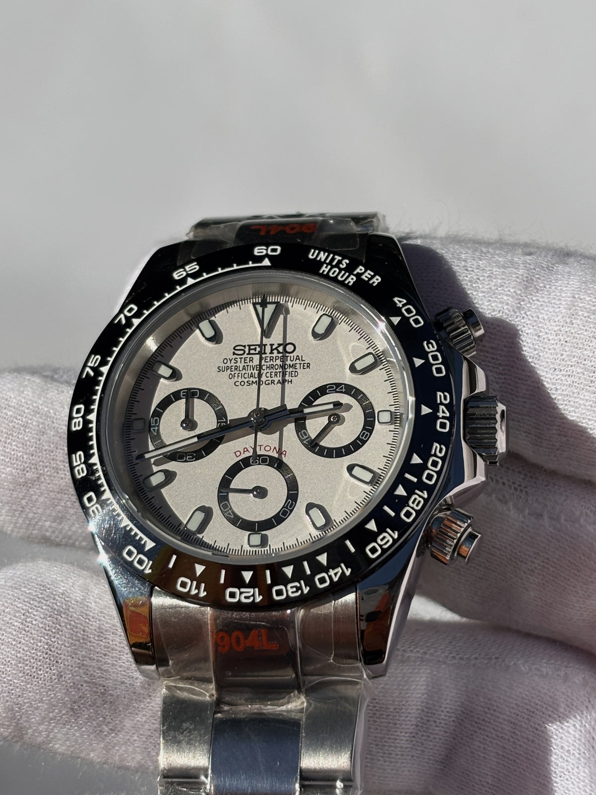 Seiko MOD automata karóra, acél, fehér számlap, alszámlapok, fekete lünetta, 40 mm, NH34 | Glacier