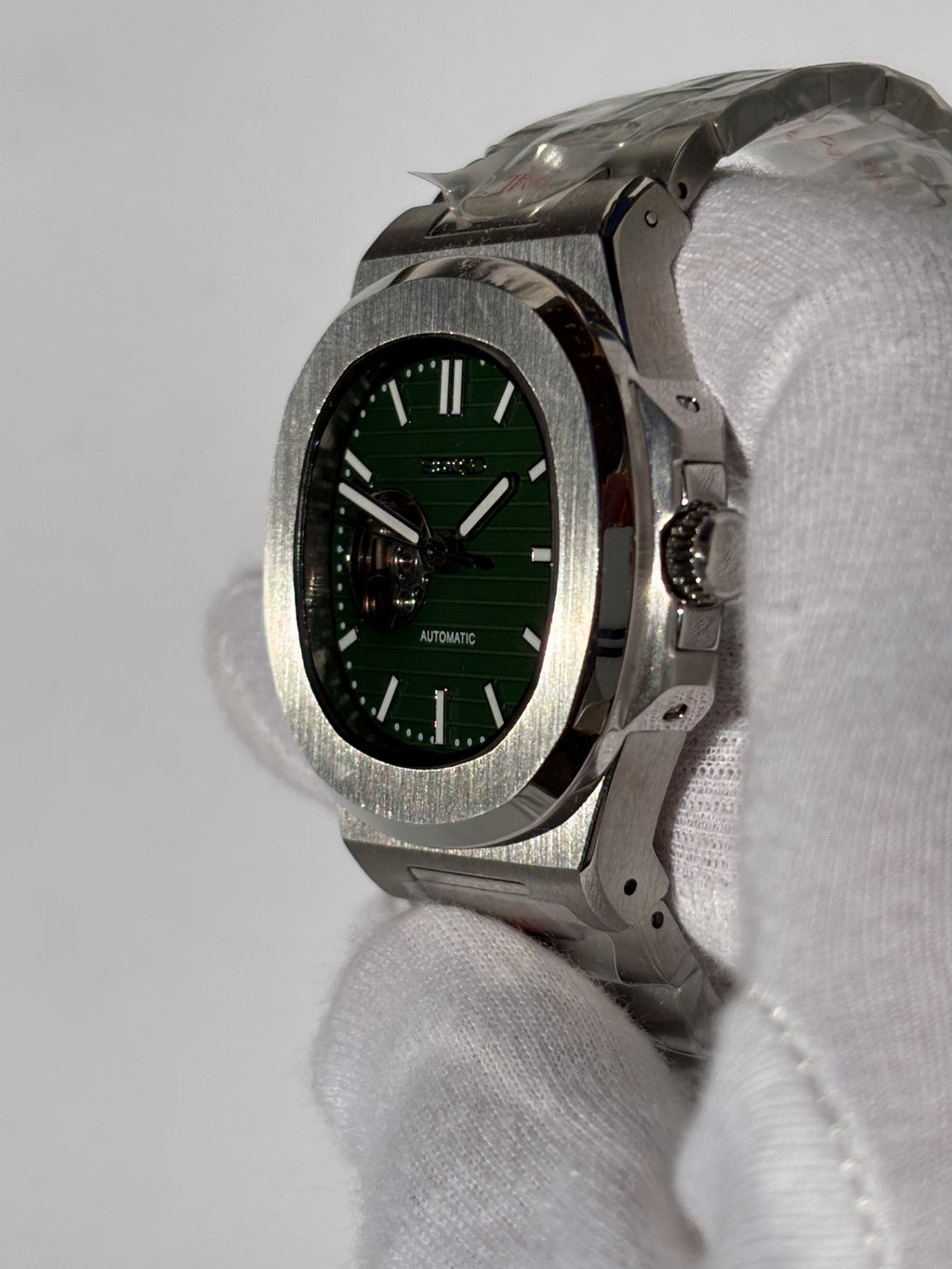 Seiko MOD automata karóra, acél, zöld számlap, nyitott szív (open heart), 41 mm, NH34 | Green Heart