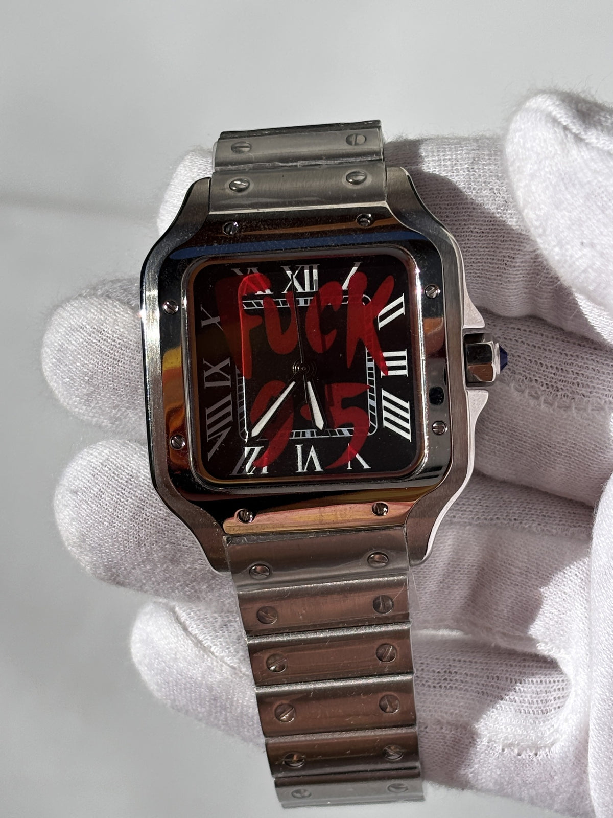 Seiko MOD automata karóra, acél, sötét számlap, piros graffiti felirat, 38 mm, NH34 | Ember