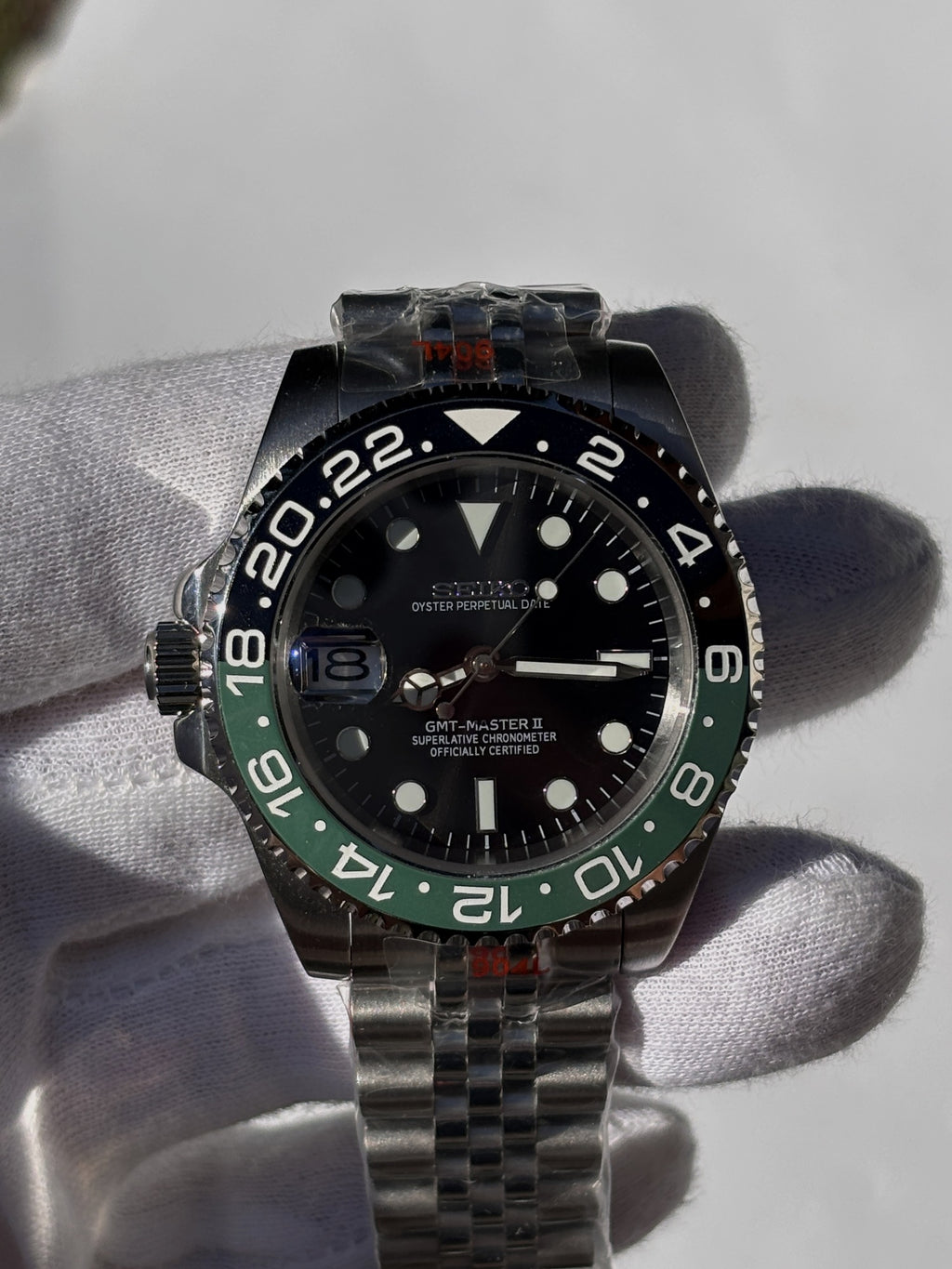Seiko MOD GMT automata karóra, acél, fekete számlap, zöld-fekete lünetta, 40 mm, NH34 | Jungle