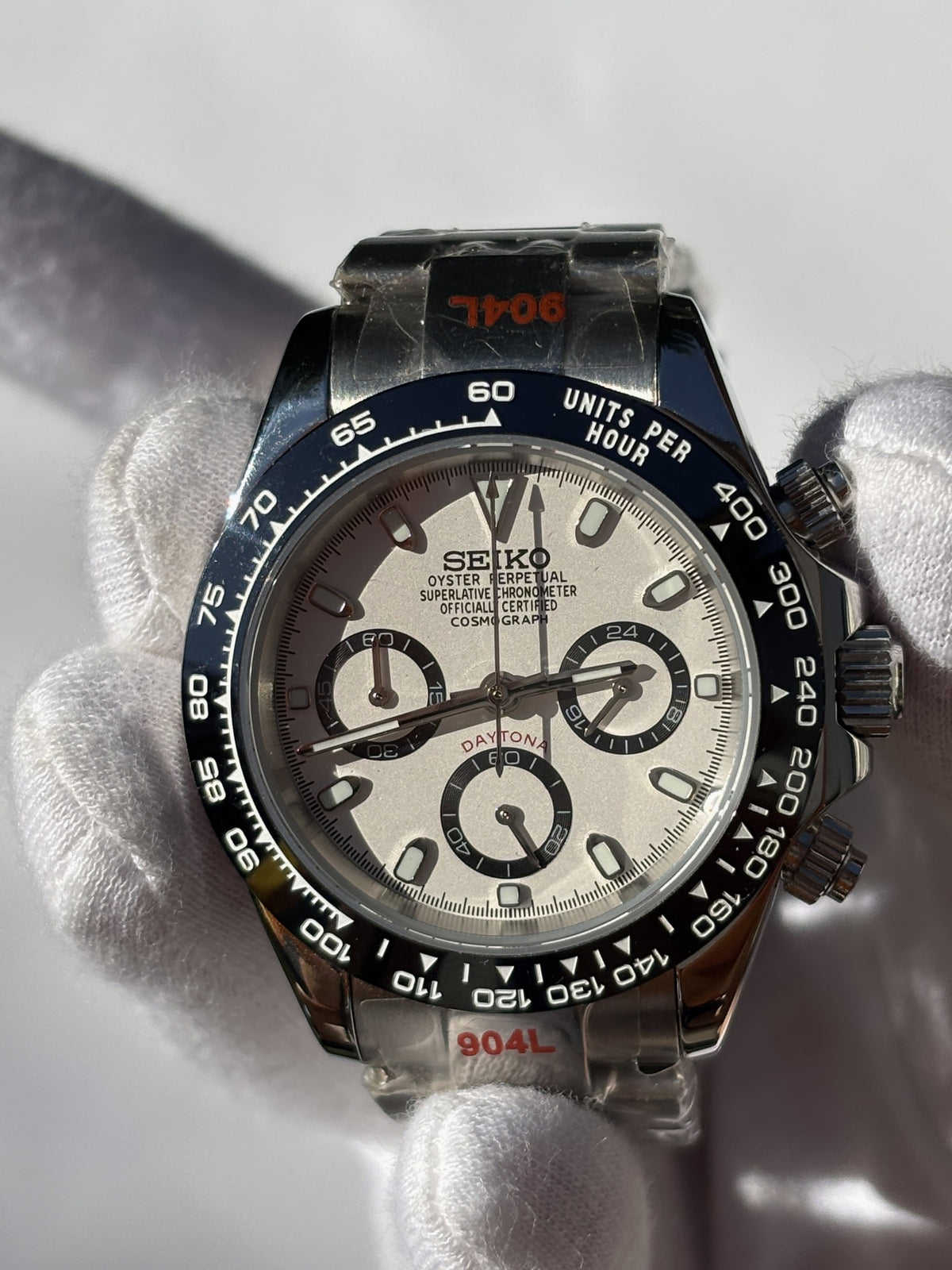 Seiko MOD automata karóra, acél, fehér számlap, alszámlapok, fekete lünetta, 40 mm, NH34 | Glacier